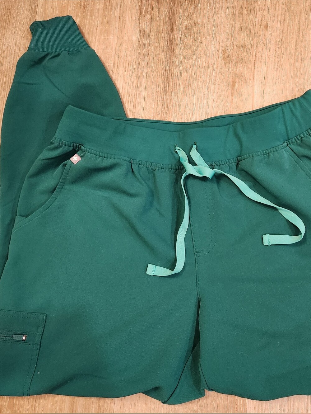 Figs, Women's Green Zamora Scrub Bottoms, L